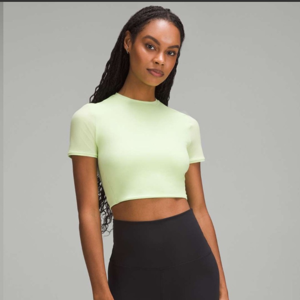 Lululemon Wundermost Ultra-Soft Nulu Crewneck Cropped T-Shirt Spark Green sz L